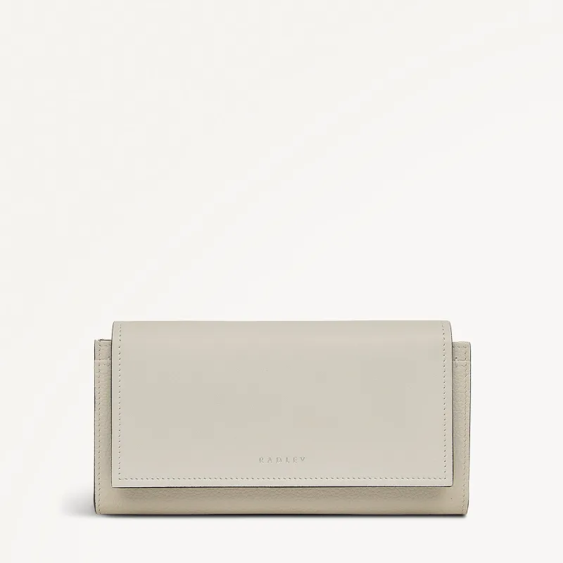 Holmes Avenue Leather Large Flapover Wallet in Chalk - 111771 sold by Radley