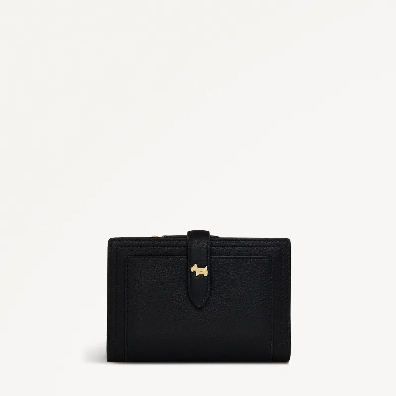 Willis Street Leather Medium Bifold Wallet in Black - 110782 made by Radley