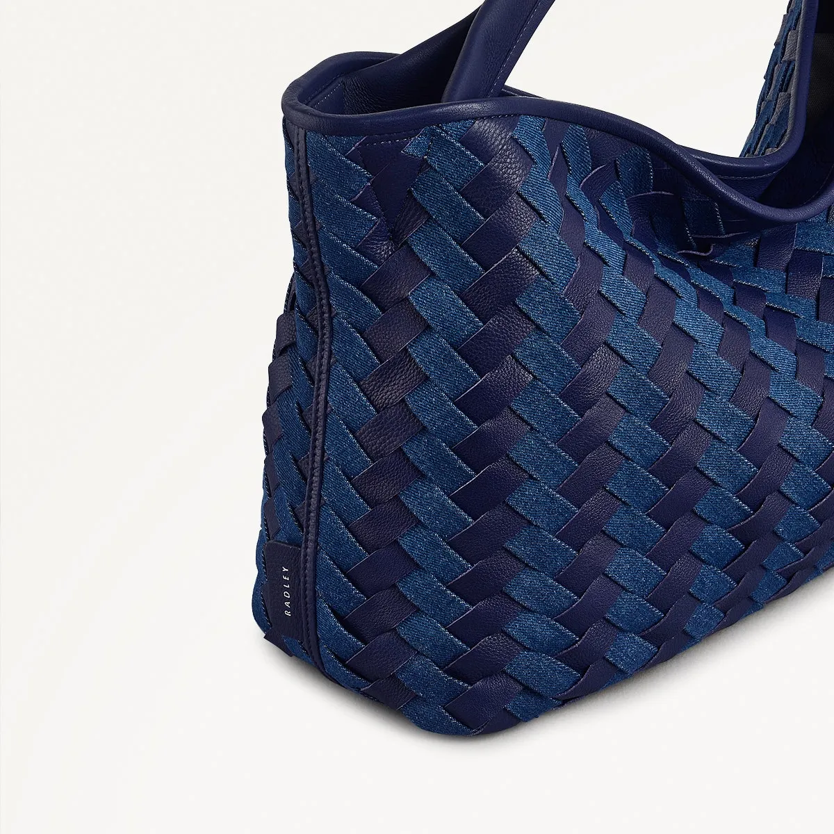 Devonshire Row Leather Large Open Top Grab Bag in Evenfall - 111454 sold by Radley product image thumbnail 5