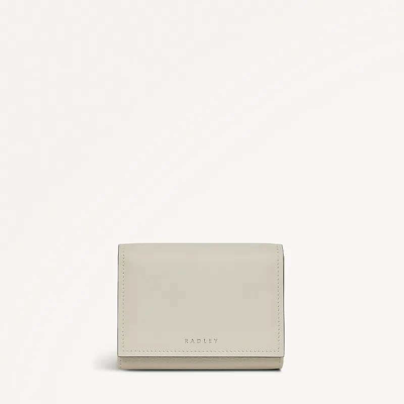 Holmes Avenue Leather Medium Flapover Wallet in Chalk - 111767 sold by Radley