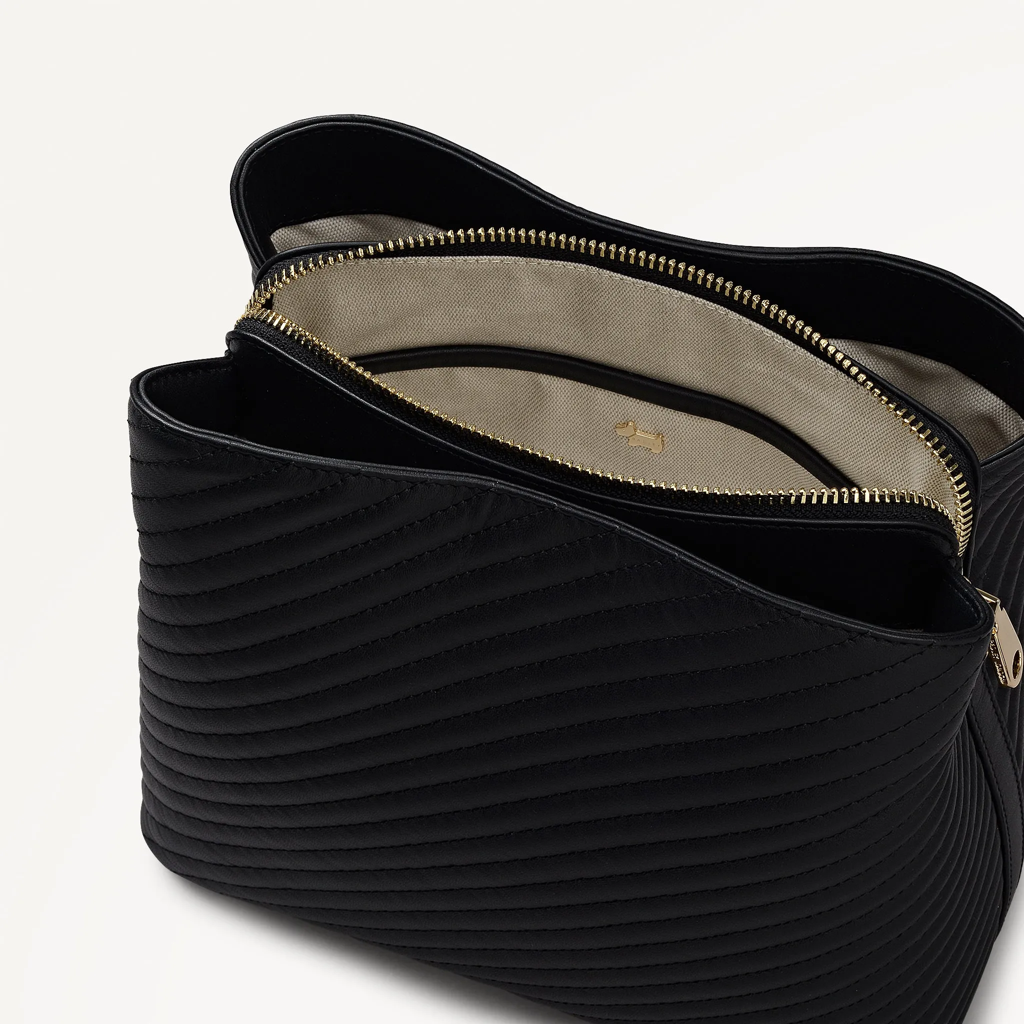 Dukes Place - Diagonal Quilt Medium Compartment Cross Body Black - 113062 sold by Radley product image thumbnail 4