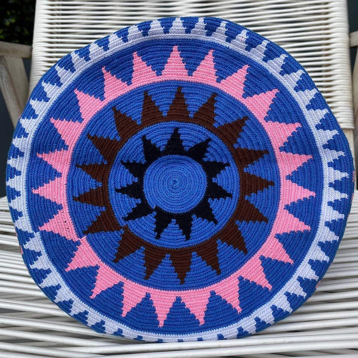 Eye Can't Live Without You Woven Bag in Medium sold by Ragen Jewels product image thumbnail 3