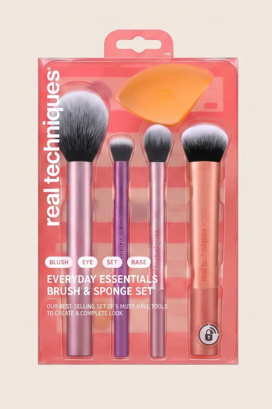 Real Techniques Everyday Essentials Makeup Brush Set made by Rebellious Fashion