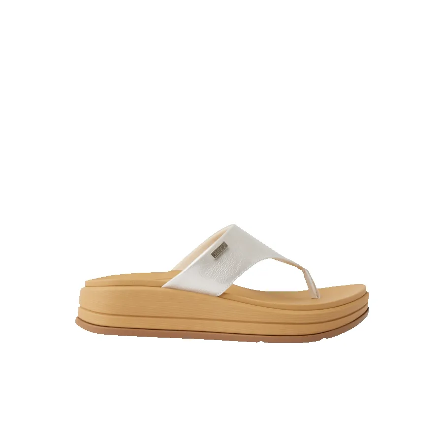 Aura Serenity sold by Reef Dynamic