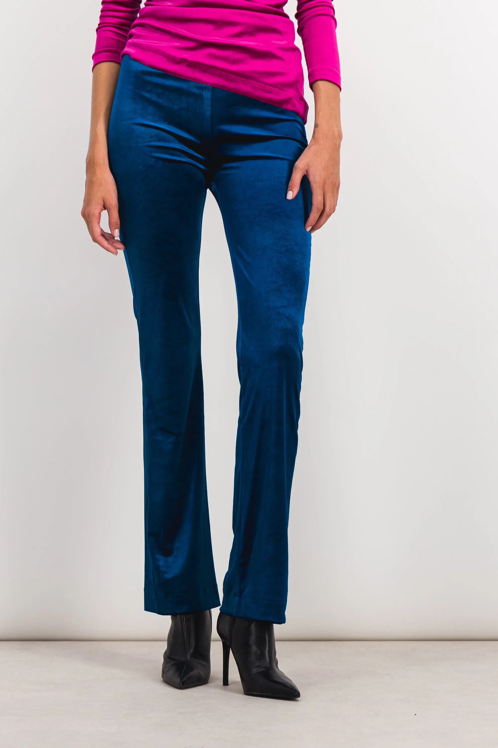 Fluid straight leg velvet pants sold by Renaisa