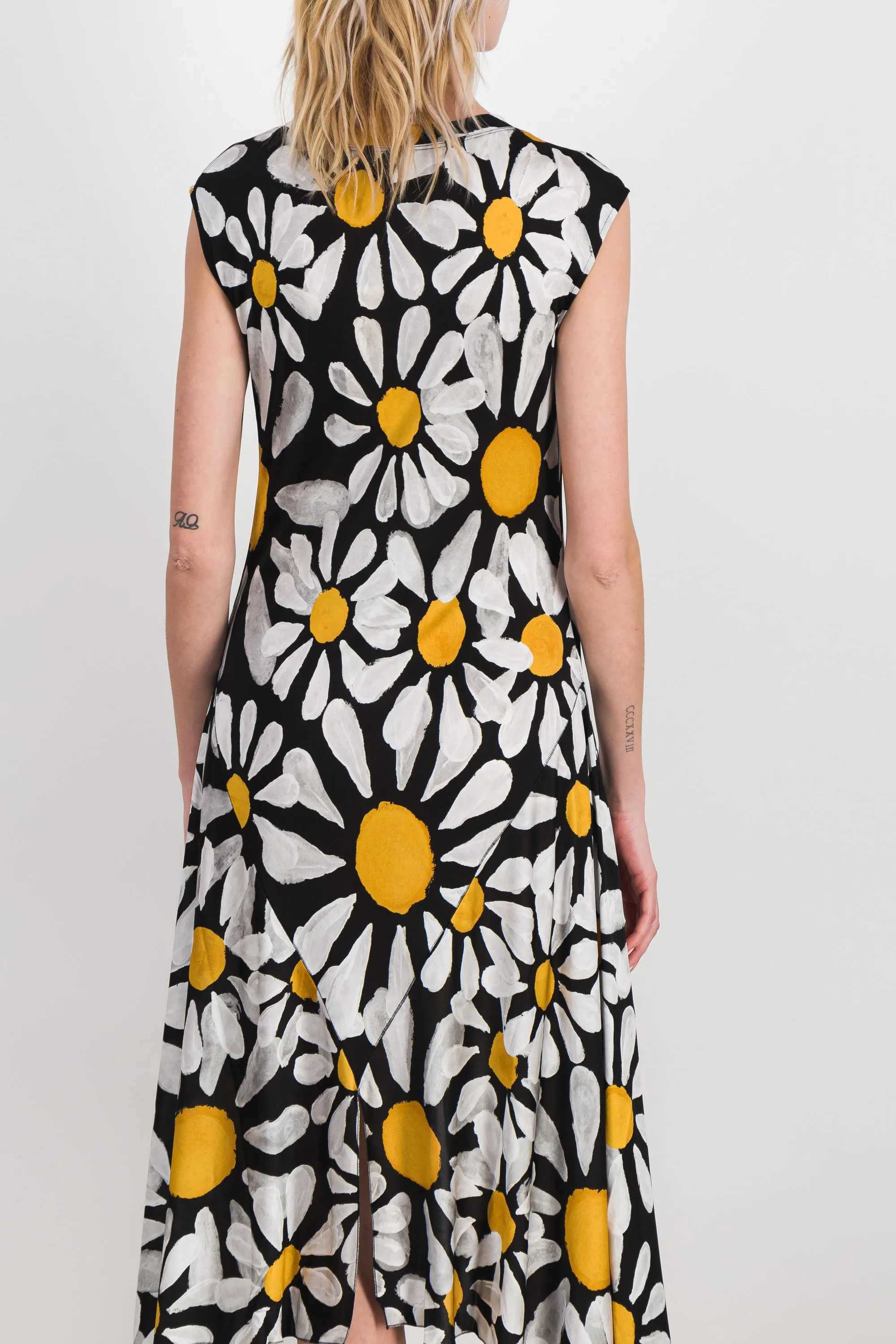 Flower printed fluid jersey flare dress sold by Renaisa product image thumbnail 3