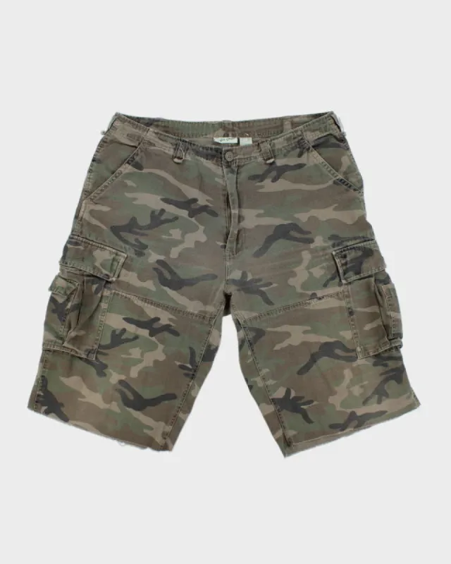 Vintage Side Street Camouflage Cargo Shorts - W38 L10 sold by Rokit