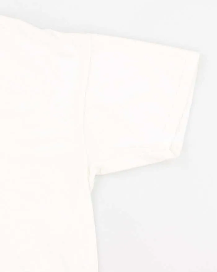 'I survived the Bermuda triangle' Graphic T-shirt - L sold by Rokit product image thumbnail 4