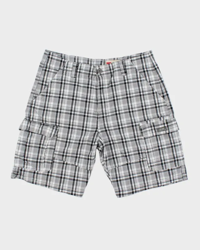 Vintage Wrangler Patterned Cargo Shorts - W34 L9 sold by Rokit