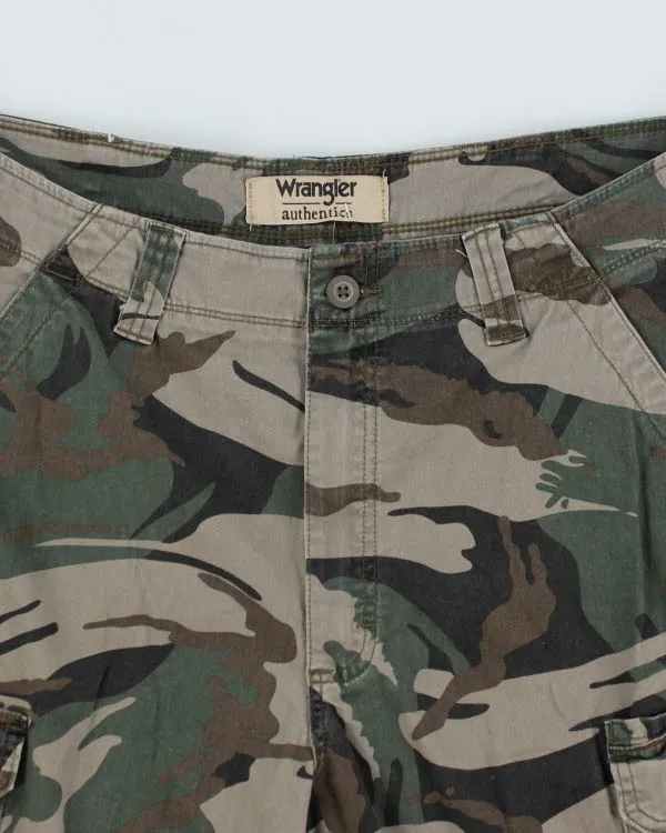 Vintage Wrangler Camouflage Cargo Shorts - W34 L10 sold by Rokit product image thumbnail 3