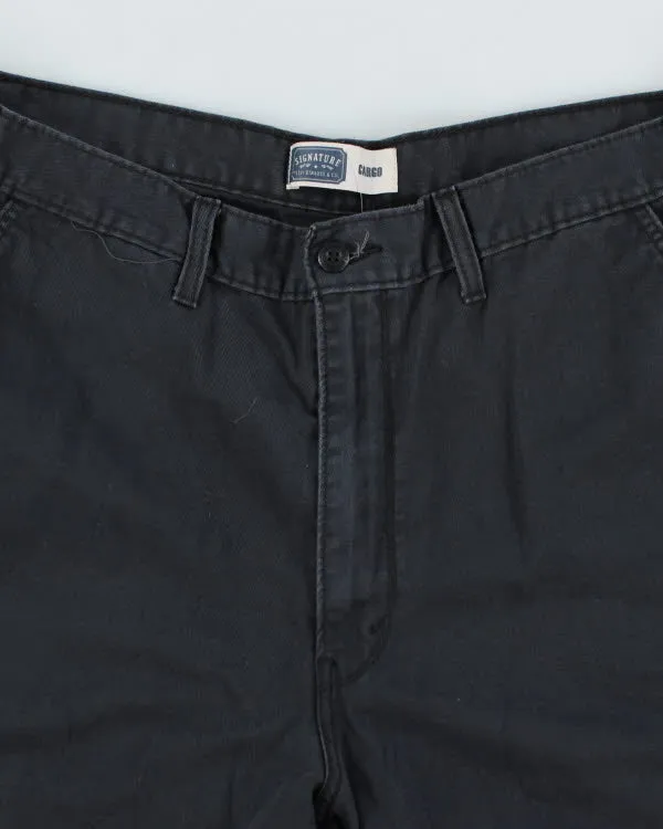 Vintage Signature Baggy Cargo Shorts - W38 L10 sold by Rokit product image thumbnail 3