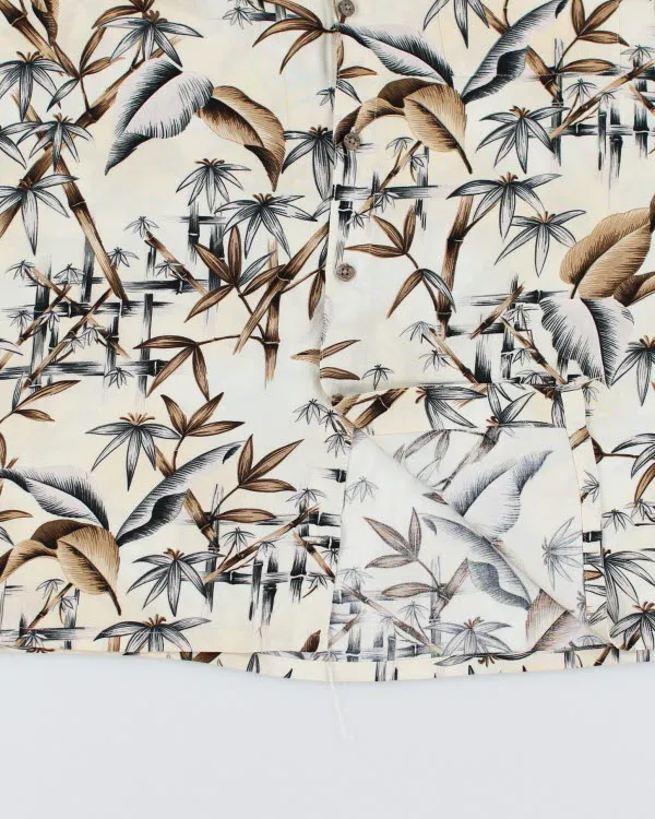 Vintage Floral Printed Hawaiian Shirt - L sold by Rokit product image thumbnail 4