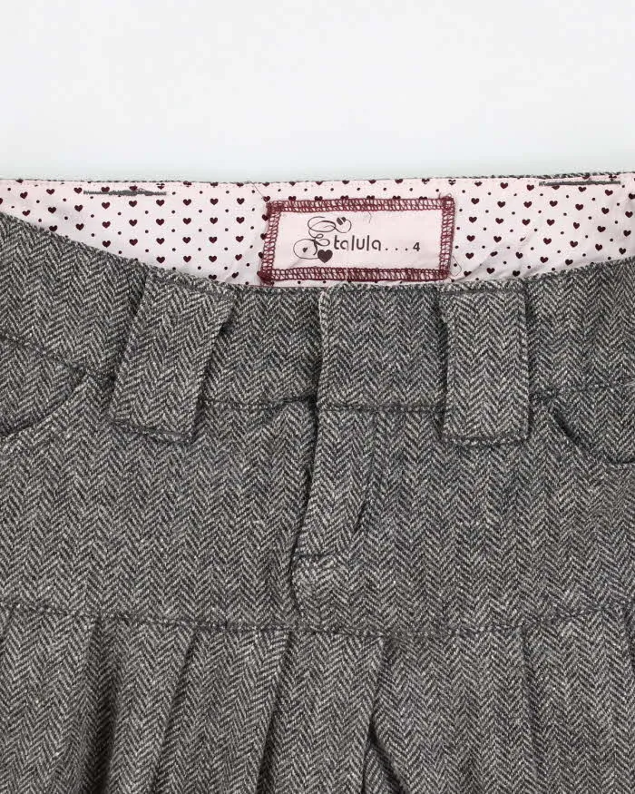 Y2k 00s Grey Pleated Mini Skirt - S sold by Rokit product image thumbnail 3