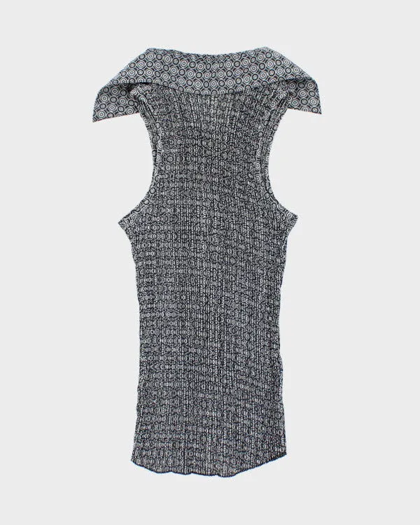 Y2k 00s Jessica Plisse Sleeveless Shirt - M sold by Rokit product image thumbnail 2