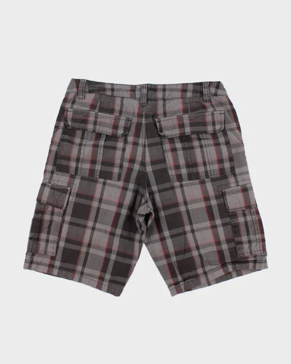 Vintage Checked Baggy Cargo Shorts - W36 L11 sold by Rokit product image thumbnail 2