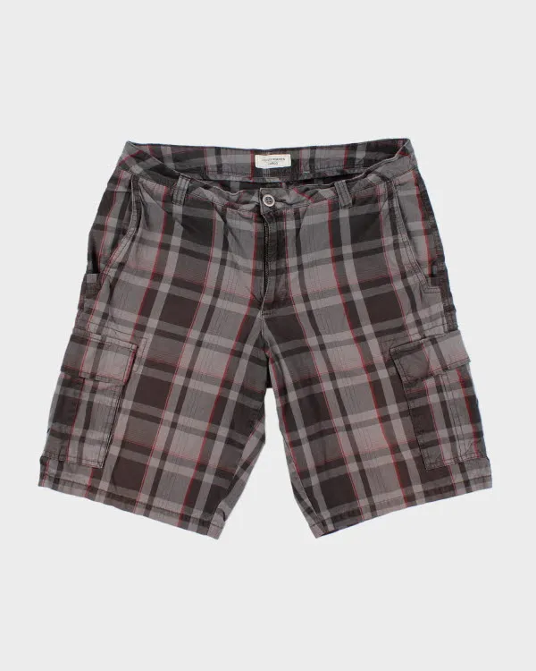 Vintage Checked Baggy Cargo Shorts - W36 L11 sold by Rokit