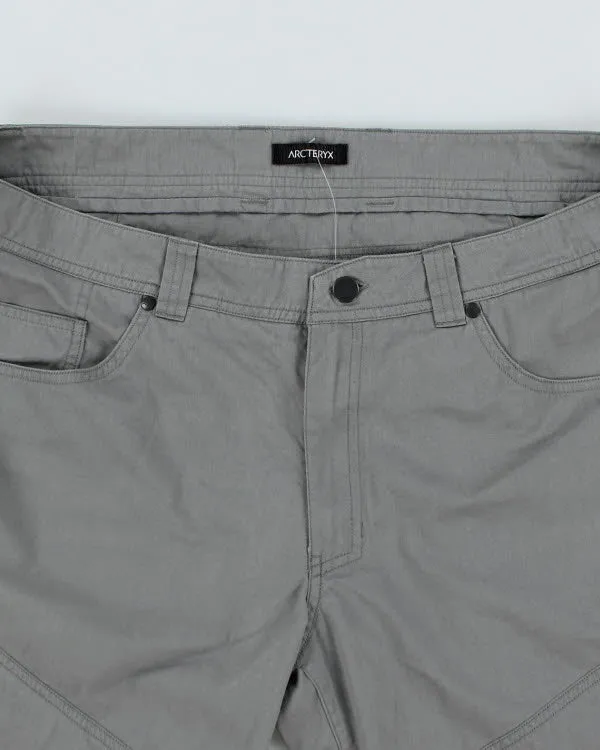 Arc'teryx Cargo Hiking Shorts - W38 L12 sold by Rokit product image thumbnail 3