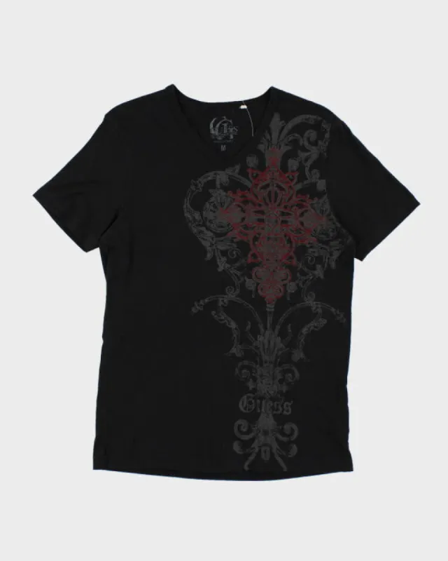 Y2k 00s Guess T-shirt - M sold by Rokit