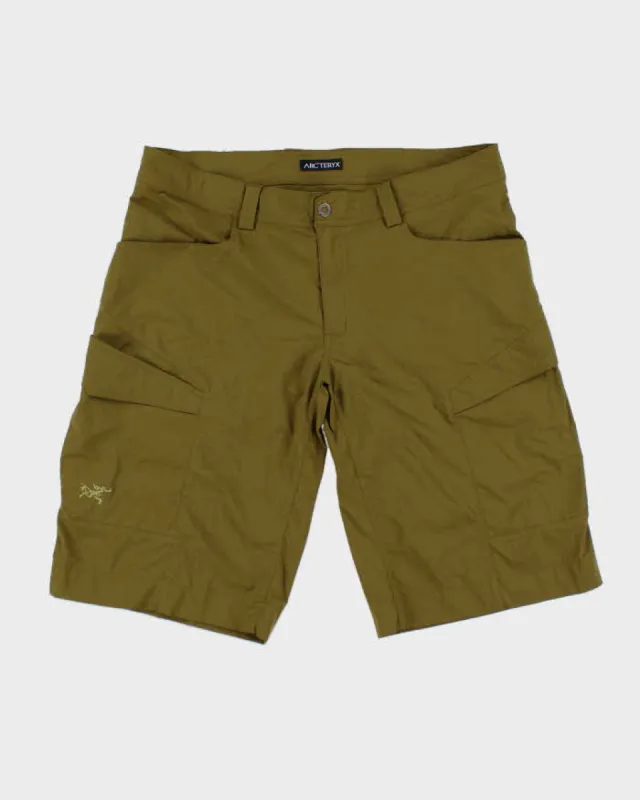 Vintage Arc'teryx Cargo Hiking Shorts - W36 L13 sold by Rokit