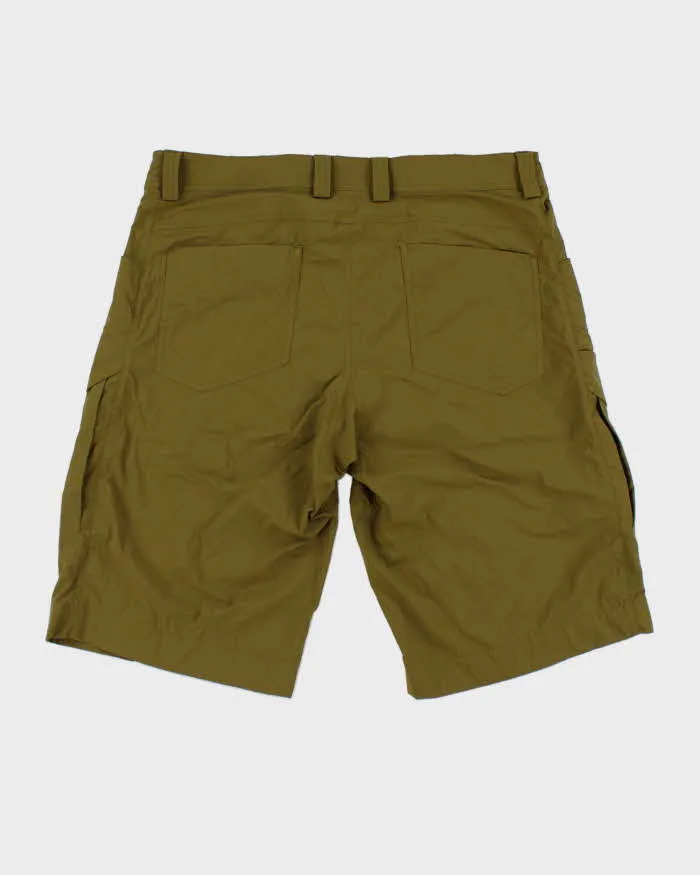 Vintage Arc'teryx Cargo Hiking Shorts - W36 L13 sold by Rokit product image thumbnail 2