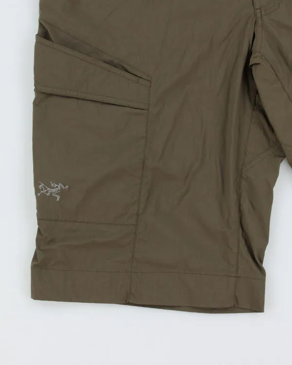 Arc'teryx Khaki Shorts - W36 sold by Rokit product image thumbnail 4