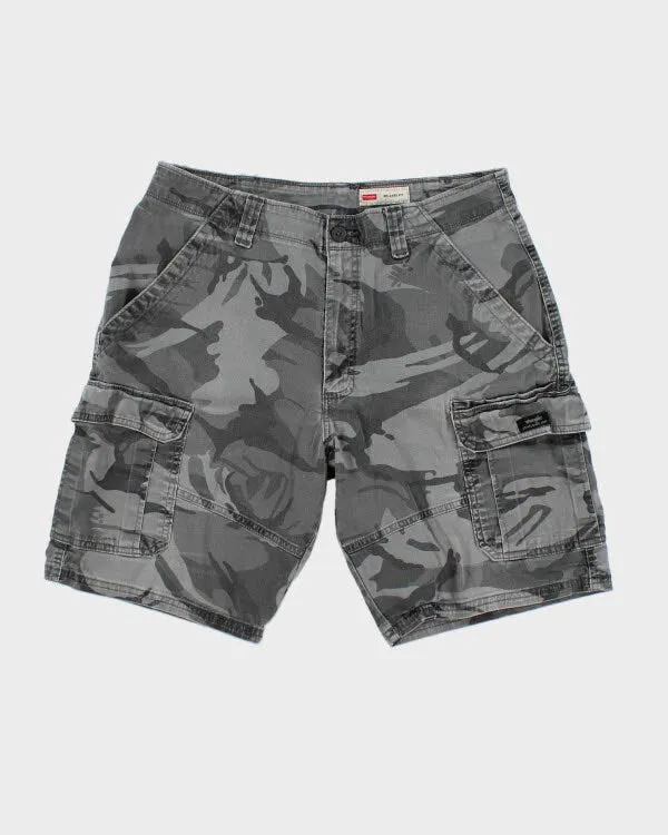 Vintage Camouflage Cargo Shorts - W34 L9 sold by Rokit