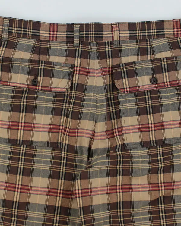 Banana Republic Check Shorts - W36 sold by Rokit product image thumbnail 4