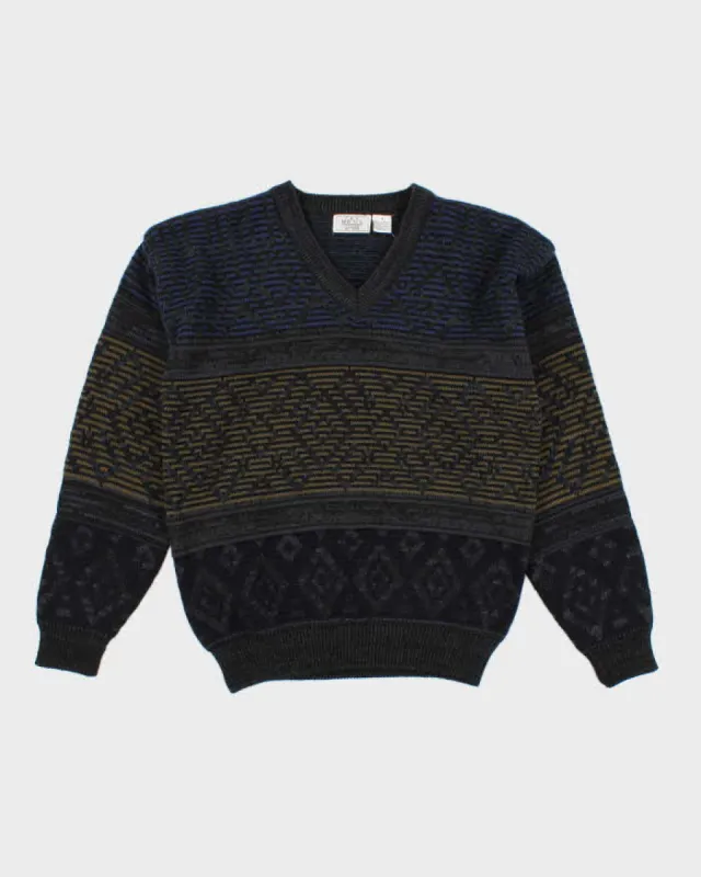 Vintage 90s Men's V-Neck Sweater - M sold by Rokit