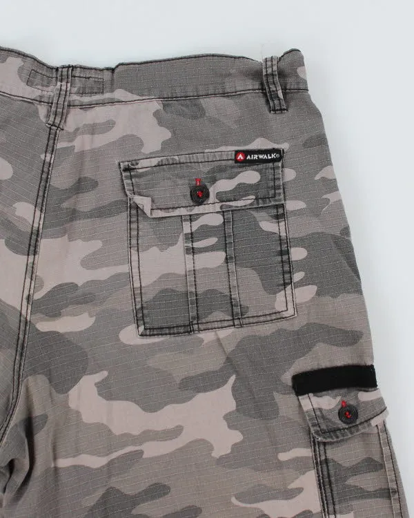 Y2k 00s Airwalk Camouflage Shorts - W36 sold by Rokit product image thumbnail 4