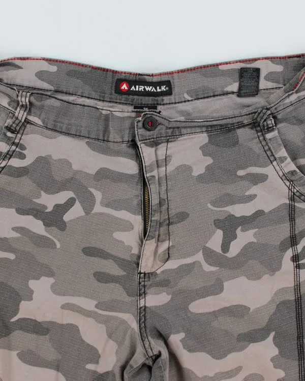 Y2k 00s Airwalk Camouflage Shorts - W36 sold by Rokit product image thumbnail 3