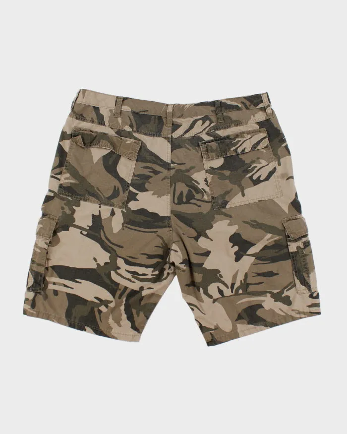 Wrangler Sand Camouflage Cargo Shorts - W40 sold by Rokit product image thumbnail 2
