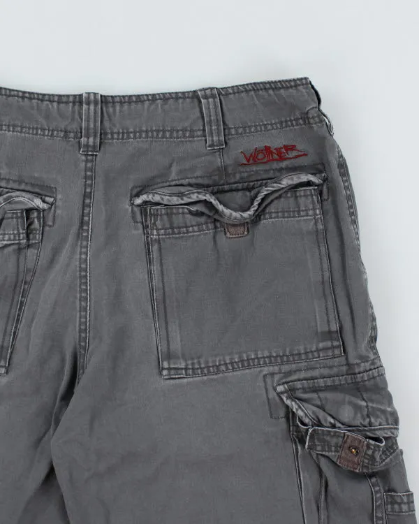 Vintage Y2K Baggy Cargo Shorts - W36 L11 sold by Rokit product image thumbnail 4