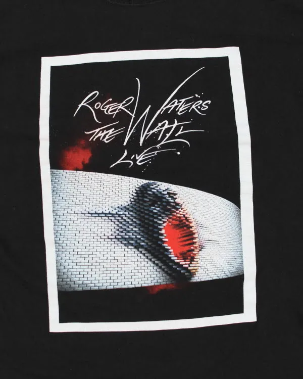 Vintage 90's Roger Waters Live Band T-Shirt - L sold by Rokit product image thumbnail 4