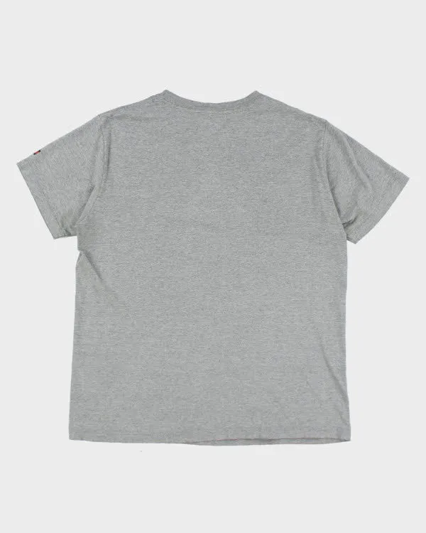 Vintage Y2K Tommy Hilfiger Logo T-Shirt - M sold by Rokit product image thumbnail 2