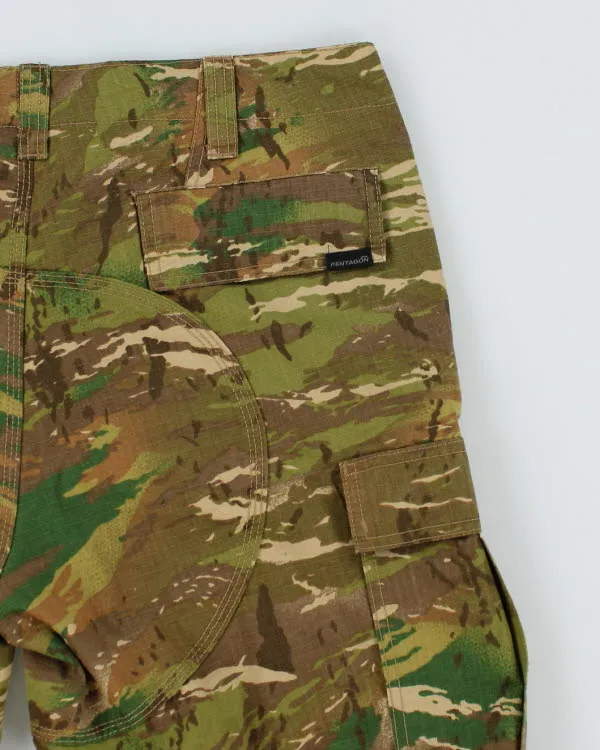 Y2k 00s Pentagon Camouflage Shorts - W34 sold by Rokit product image thumbnail 4