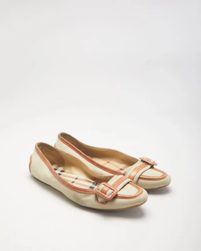 Burberry Buckle Ballet Flats - UK5 sold by Rokit