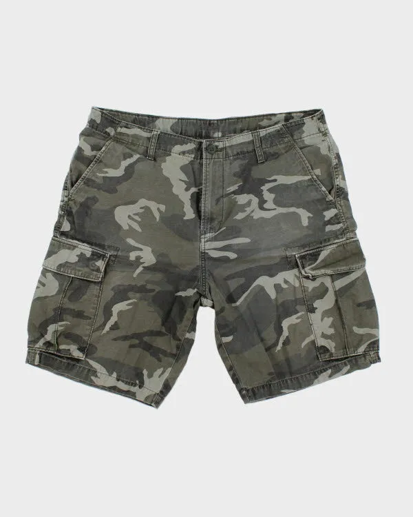 Vintage Camouflage Cargo Shorts - W40 L10 sold by Rokit