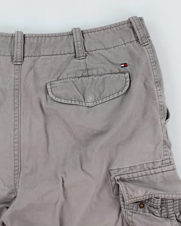 Vintage Y2K Tommy Hilfiger Baggy Cargo Shorts - W34 L9 sold by Rokit product image thumbnail 4