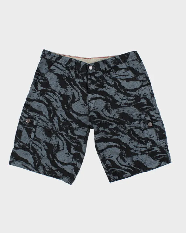 Y2k 00s Blue Camouflage Shorts - W40 sold by Rokit