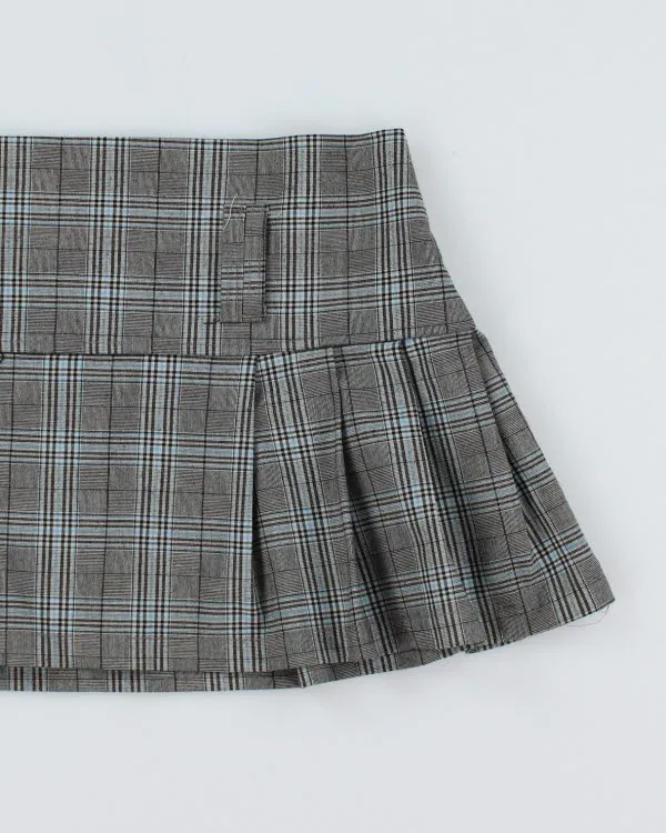 Y2k 00s Digital Clothing Plaid Mini Skirt - M sold by Rokit product image thumbnail 4