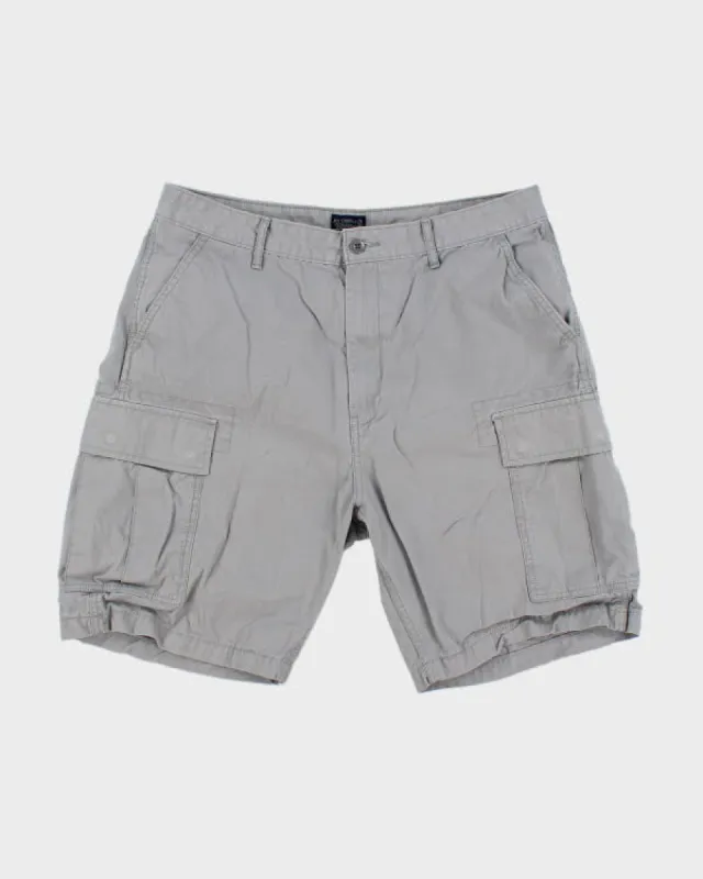 Vintage Levi's Baggy Cargo Shorts - W36 L9 sold by Rokit