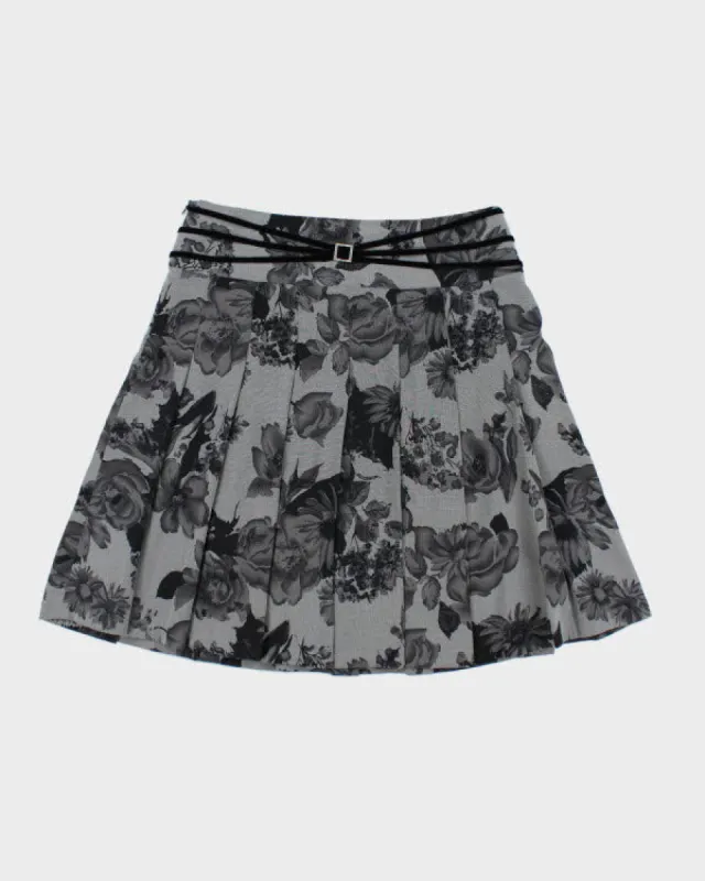 Y2k 00s Floral Grey Mesh Lined Pleated Skirt - XXL sold by Rokit