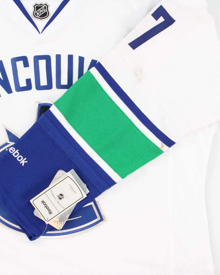 Men's NHL x Vancouver Canucks Reebok Jersey - L sold by Rokit product image thumbnail 4