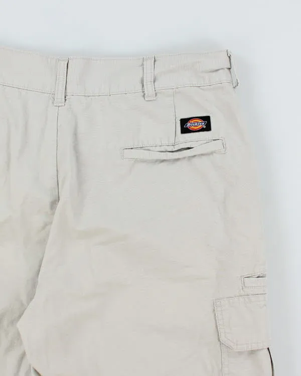 Vintage Dickies Ripstop Cargo Shorts - W36 L10 sold by Rokit product image thumbnail 4