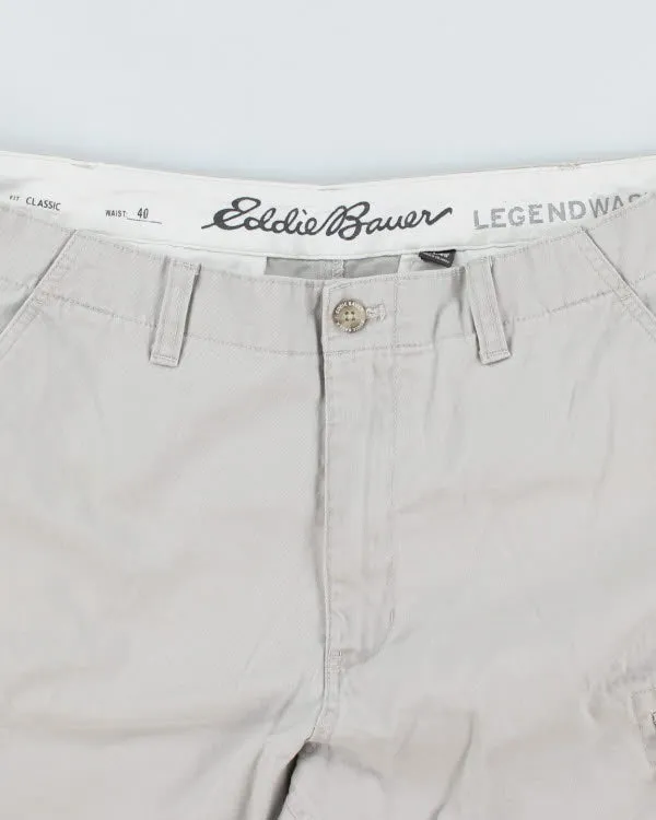 Vintage Eddie Bauer Baggy Cargo Shorts - W40 L10 sold by Rokit product image thumbnail 3