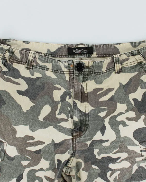 Y2k 00s Camouflage Cargo Shorts - W38 sold by Rokit product image thumbnail 3