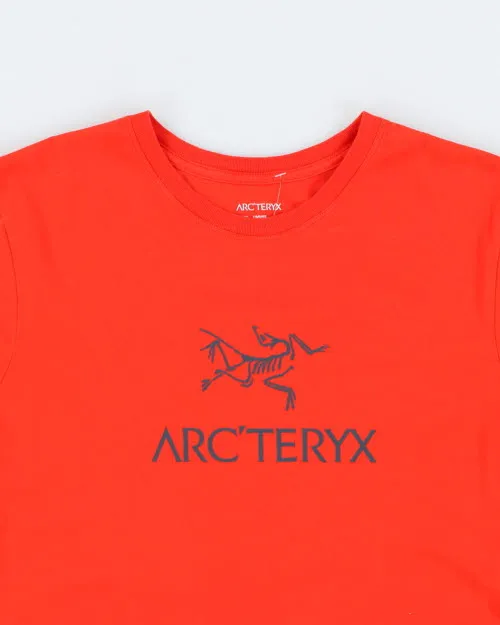 Vintage Arc'teryx Centre Logo Graphic T-Shirt - M sold by Rokit product image thumbnail 3