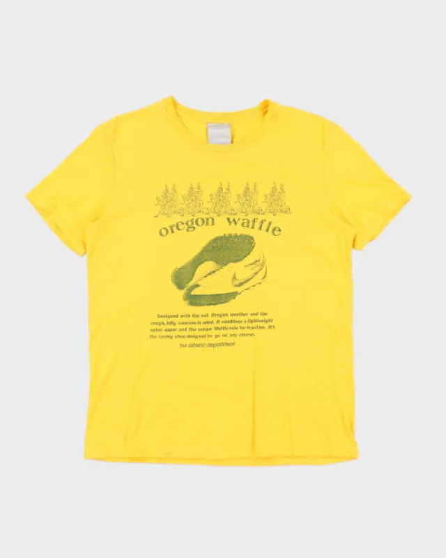 Vintage 2000's Nike Oregon Waffle T-Shirt - L sold by Rokit