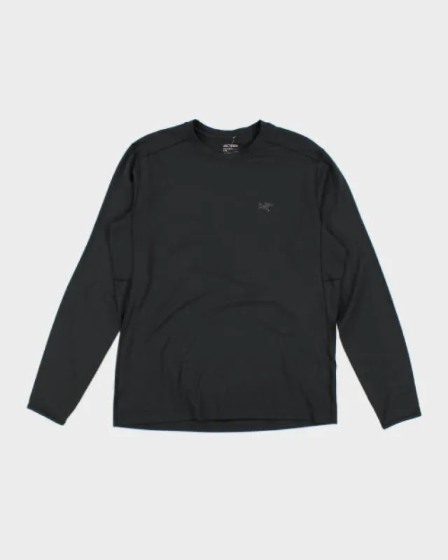 Arc'teryx Lightweight Hiking Long-sleeved Shirt - L sold by Rokit