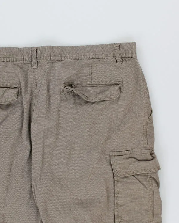 Vintage Denver Hayes Cargo Shorts - W36 L8 sold by Rokit product image thumbnail 4